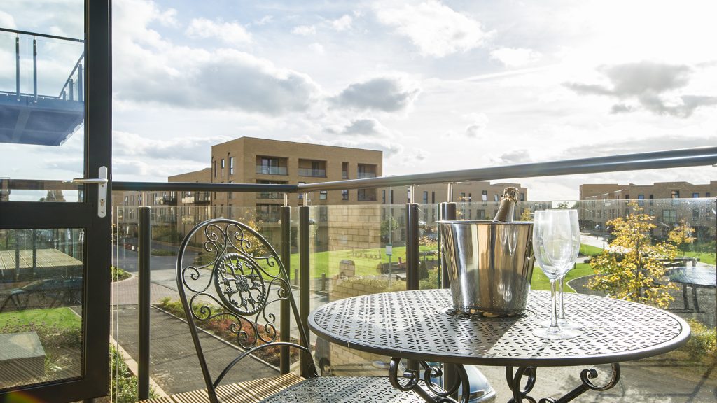 Tailored Stays De Havilland House Balcony Cambridge serviced apartment