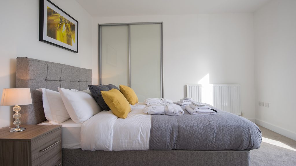 Tailored Stays De Havilland House Serviced apartment bedroom